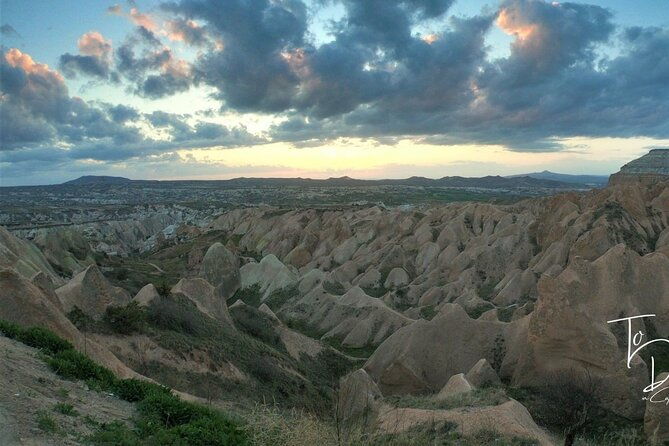 red-rose-valley-sunset-hiking-tour-4