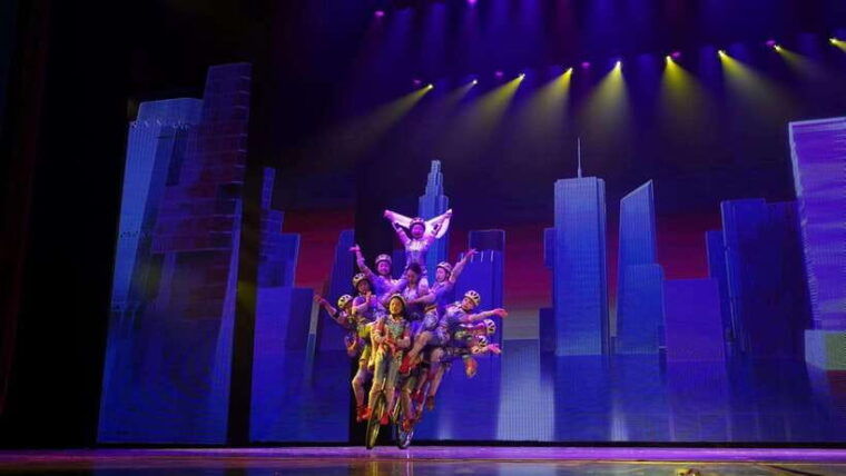 red-theater-beijing-acrobatic-show-with-private-transfer