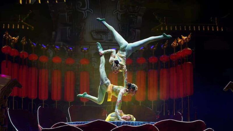 red-theatre-beijing-acrobatic-show-tickets