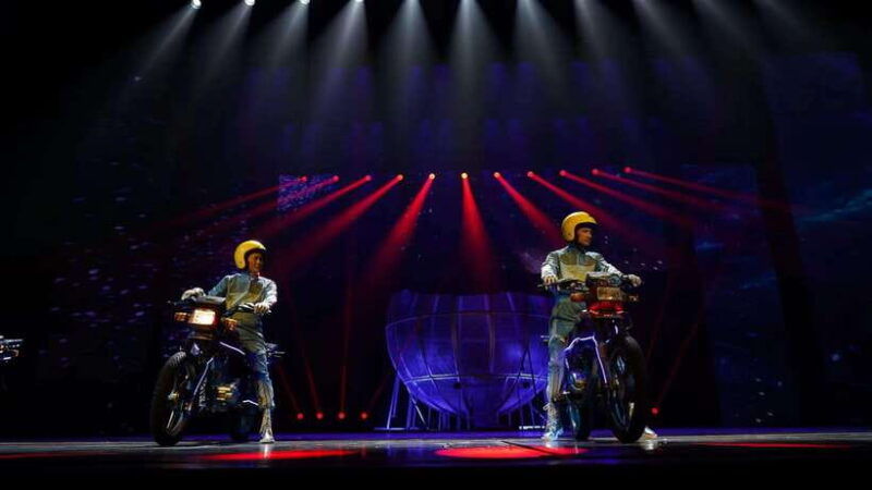 red-theatre-beijing-acrobatic-show-tickets