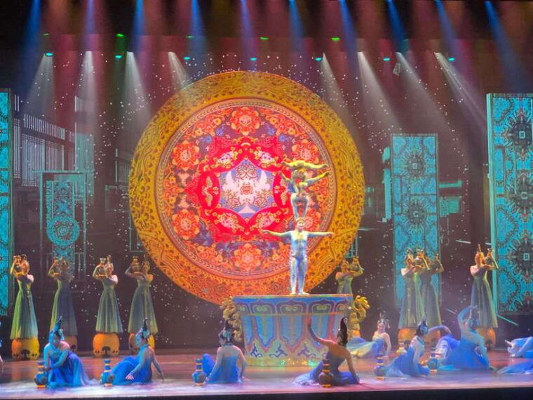 red-theatre-beijing-acrobatics-show-ticket