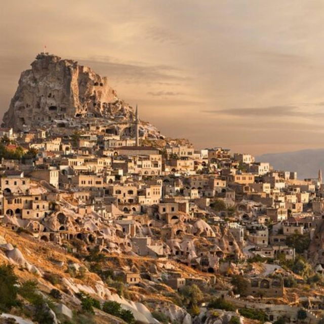 red-tour-in-cappadocia-with-english-guide