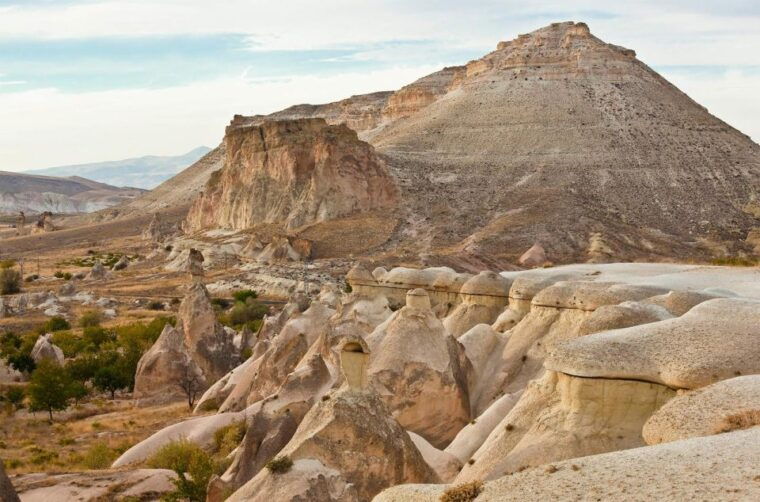 red-tour-in-cappadocia-with-english-guide