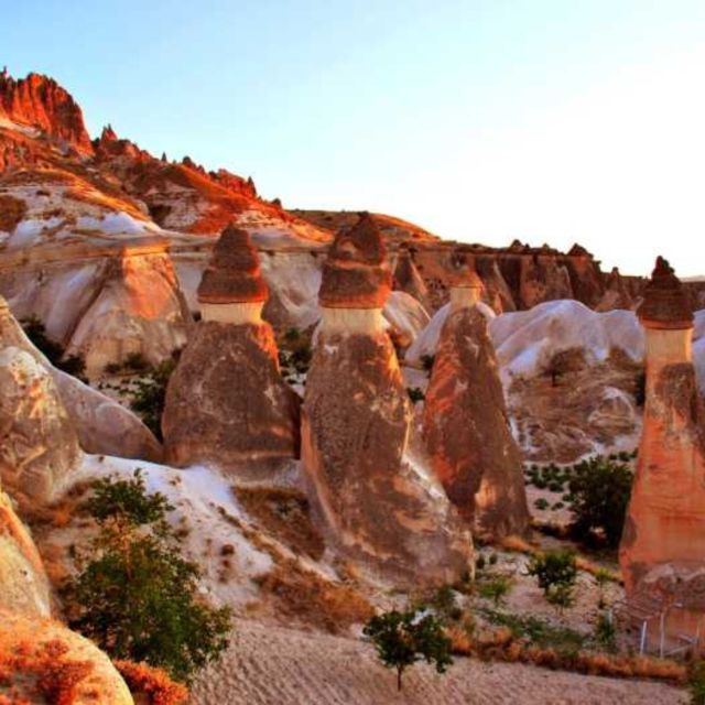 red-tour-in-cappadocia-with-english-guide