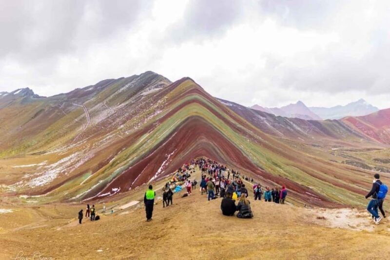 red-valley-and-rainbow-mountain-in-atvs-buffet-lunch