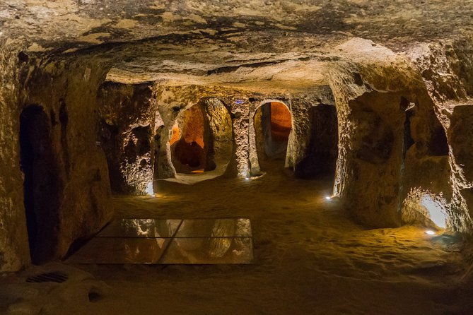 red-valley-hiking-and-underground-city-tour
