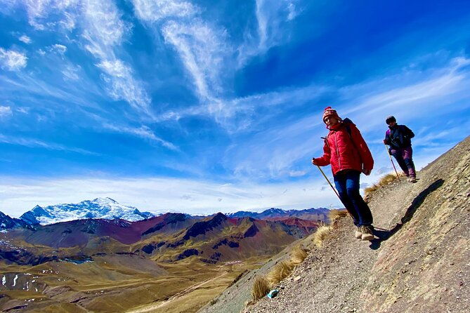 red-valley-rainbow-mountain-tour