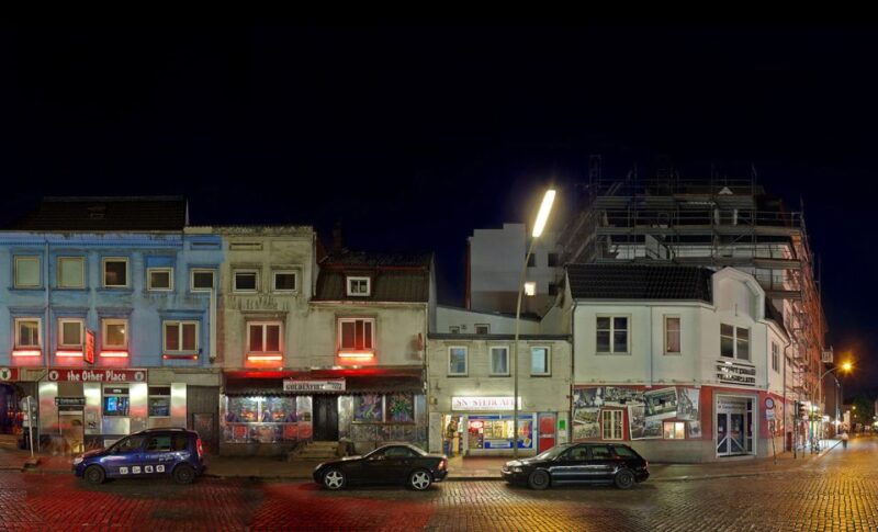 reeperbahn-walking-tour-with-st-pauli-local