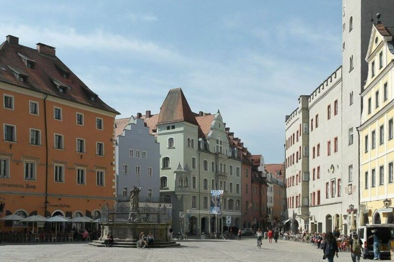 regensburg-private-walking-tour-with-professional-guide