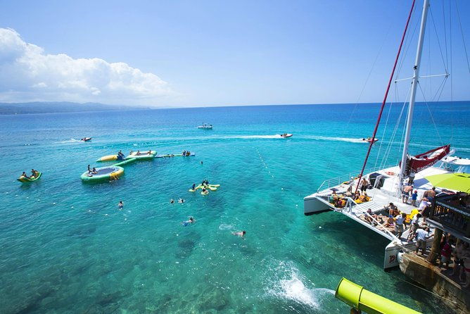 reggae-catamaran-and-snorkeling-cruise-montego-bay
