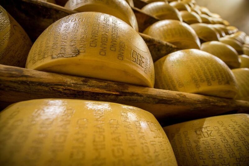 reggio-emilia-parmigiano-reggiano-balsamic-vinegar-tour