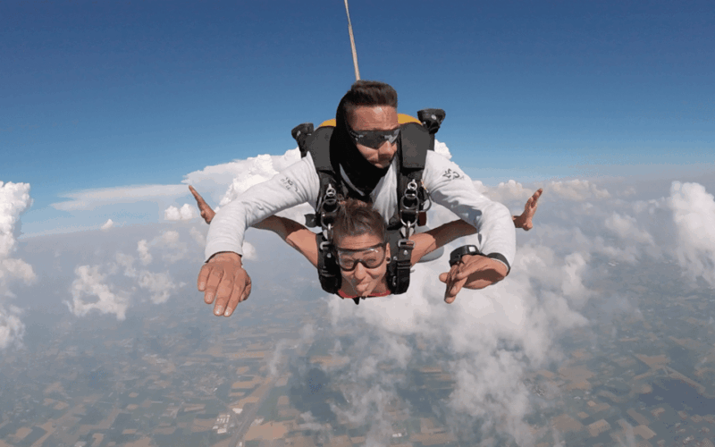 reggio-emilia-tandem-skydiving-experience