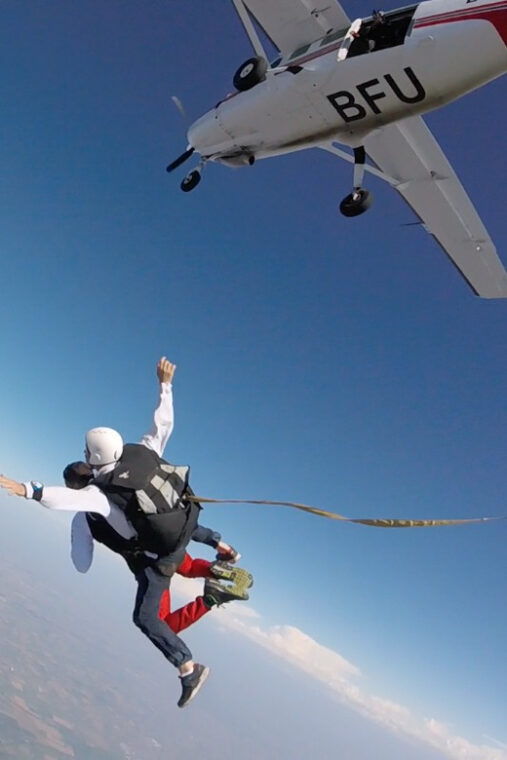 reggio-emilia-tandem-skydiving-experience