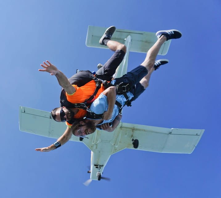 reggio-emilia-tandem-skydiving-experience