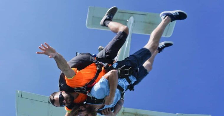 reggio-emilia-tandem-skydiving-experience