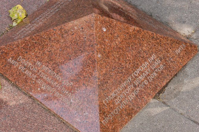 regular-walking-tour-of-jewish-vilnius