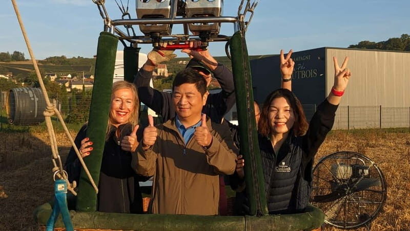 Reims (Pouillon) : Hot Air Balloon Flight with Champagne - The Experience Provider: AIR CHAMPAGNE MONTGOLFIERE