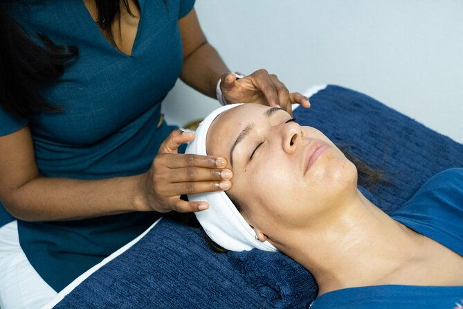 rejuvenating-facial-in-local-spa-room