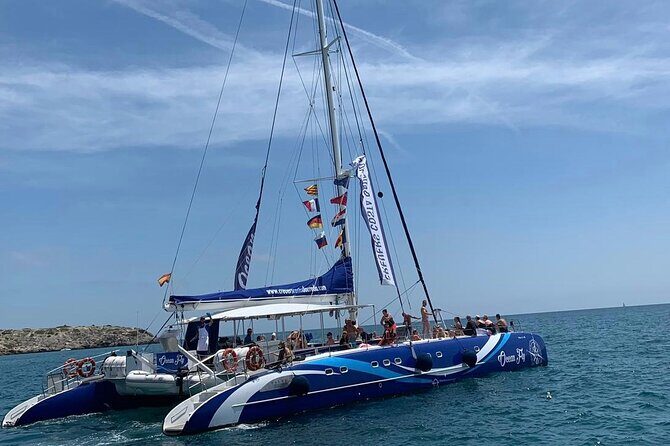 Relax Sailing Catamaran along the Costa Daurada - Practical considerations: transportation, timing, and group size