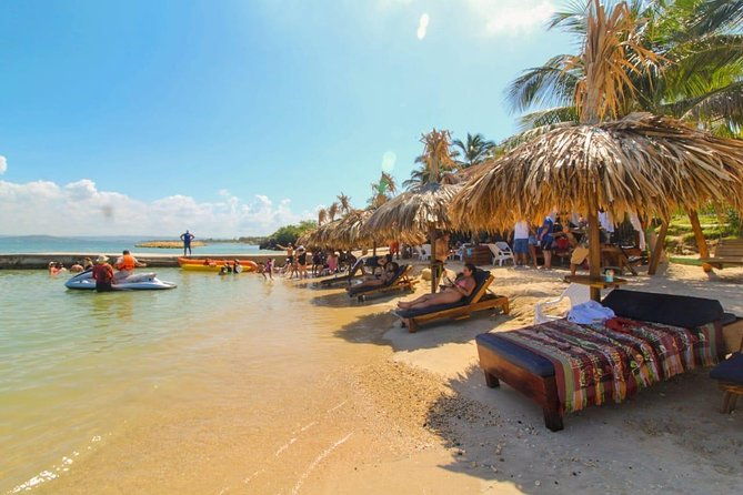 relaxing-private-beach-front-of-cartagena