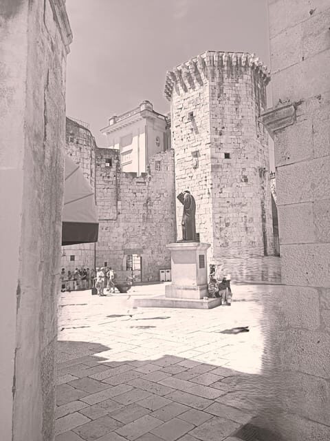 Relaxing walking tour Split - FAQ