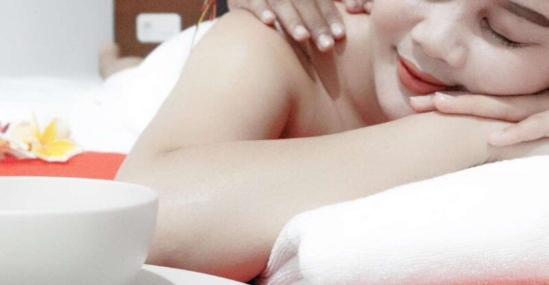 relaxing-yoga-with-deep-tissue-massage-service-at-home
