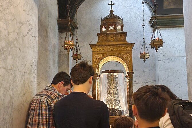 relics-from-passion-of-the-christ-walking-tour-in-rome