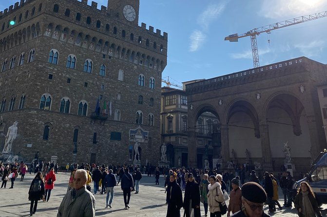 renaissance-secrets-with-elvis-walking-experience-2