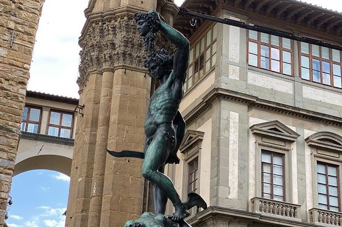 renaissance-secrets-with-elvis-walking-experience