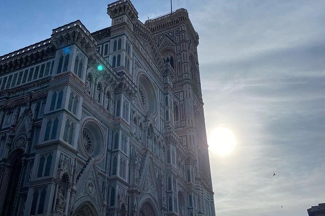 renaissance-secrets-with-elvis-walking-experience