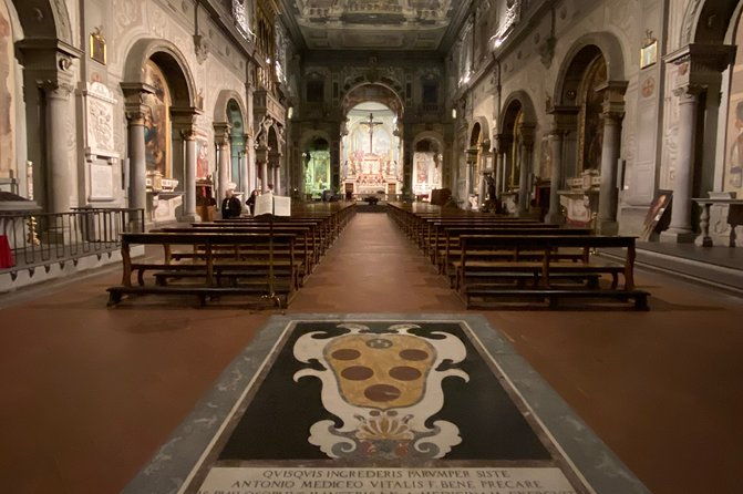 renaissance-secrets-with-elvis-walking-experience