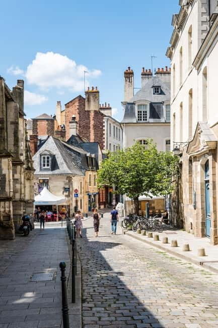 Rennes: Express Walk with a Local - Discovering Rennes in 60 Minutes