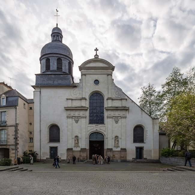 Rennes: Legends and Myths Walking Tour - Key Points