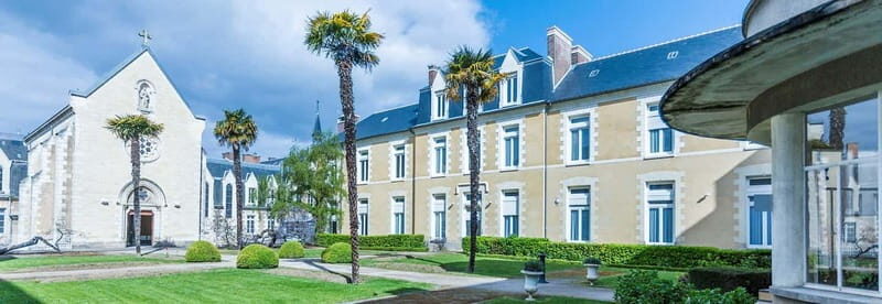 Rennes: Legends and Myths Walking Tour - Discovering Rennes Through Legends and Myths