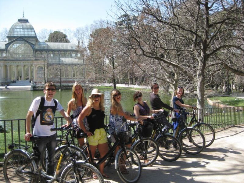 rent-a-bike-in-madrid-free-phone-holder-and-selfguided-tour