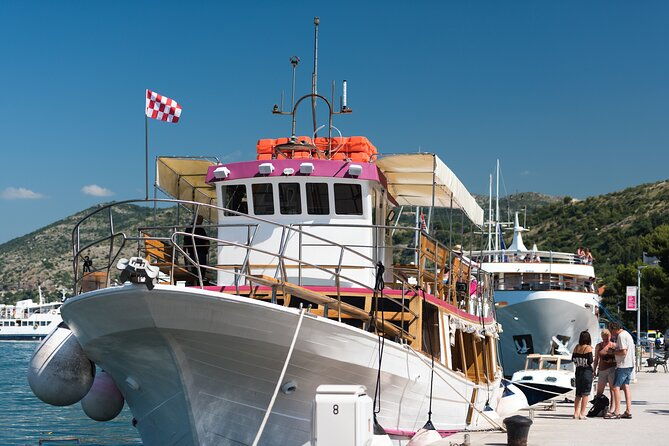 rent-a-boat-group-option-half-day