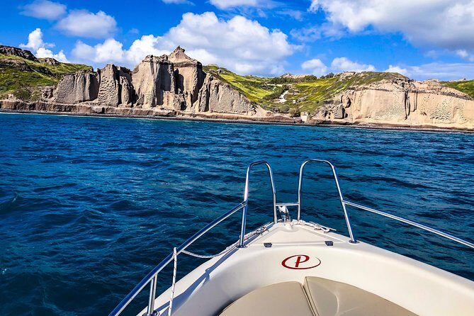 Rent a Boat in Santorini without a license *BRAND NEW BOATS 2024* - Who Should Consider This Experience?