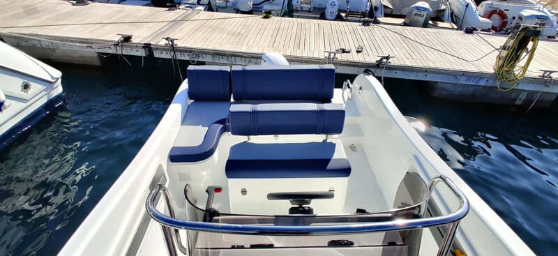 Rent a boat in Taormina without a license - Who Is This Experience Best For?