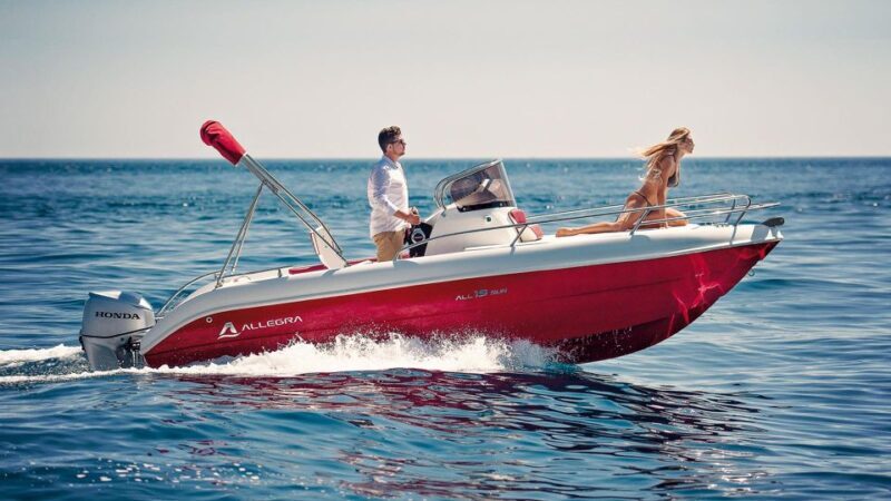 Rent a boat without a license - Key Points