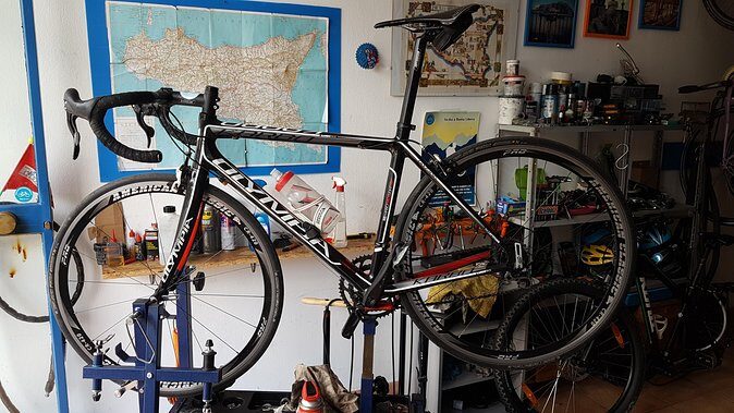 Rent a Carbon or Aluminum Road Bike in Sicily - FAQ
