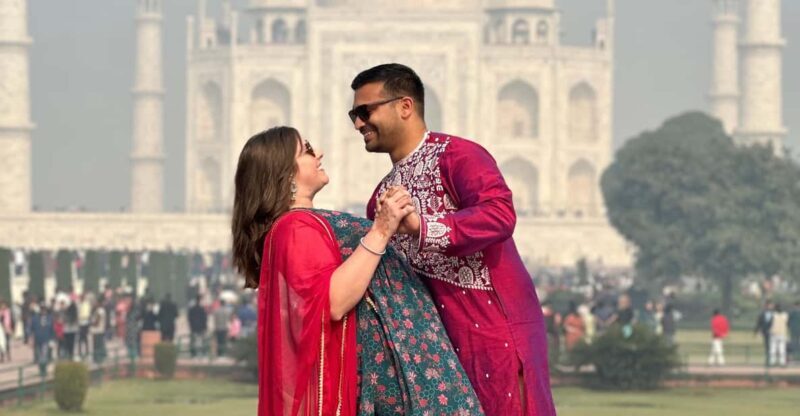 Rent a sari or kurta pajama for Taj Mahal visit & picture - Key Points