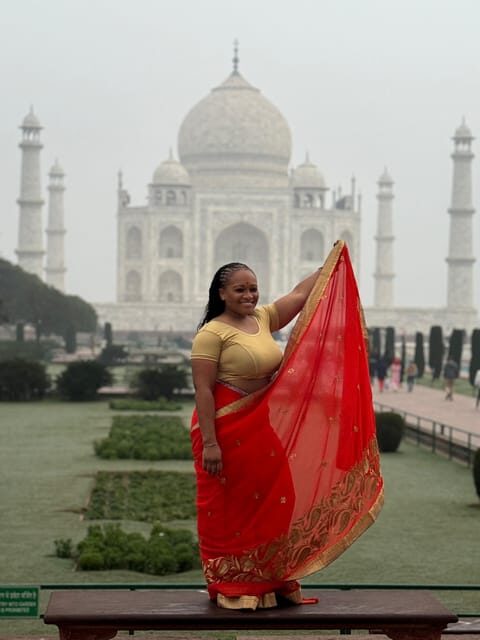 Rent a sari or kurta pajama for Taj Mahal visit & picture - Frequently Asked Questions