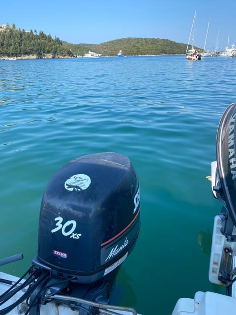 Rent a small boat 30 hp without license! - Real Experiences and Insights