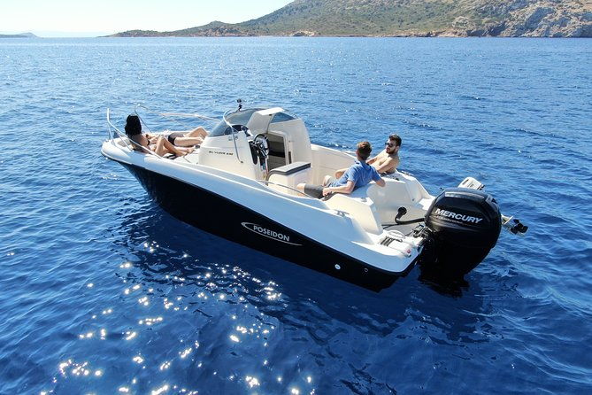 rent-a-speedboat-in-santorini-with-license-or-skippered