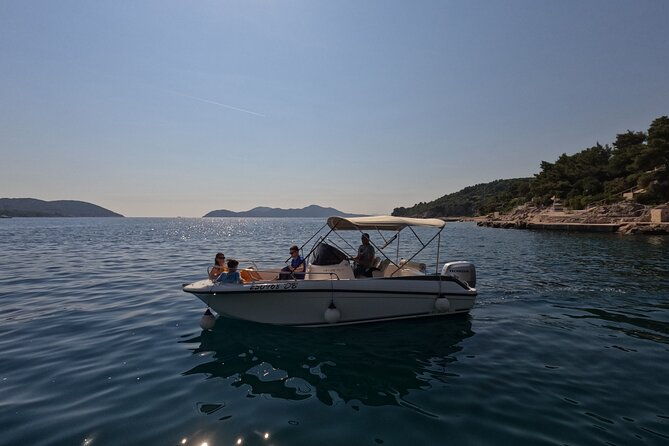 rent-a-speedboat-without-skipper-discover-beauties-by-yourself
