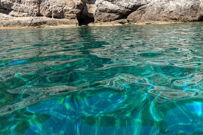 rent-a-speedboat-without-skipper-discover-beauties-by-yourself