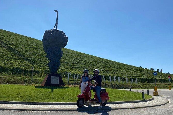 rent-a-vintage-vespa-for-a-whole-day-in-alba