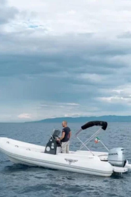 rent-gommone-g6-3-diddi-and-explore-the-aeolian-archipelago