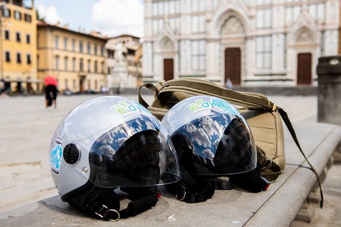 rent-your-electric-vespa-45-in-florence-for-8-hours