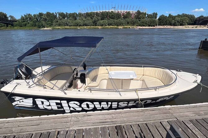 rental-of-motorboat-for-5-on-vistula-in-warsaw-no-licenses-needed
